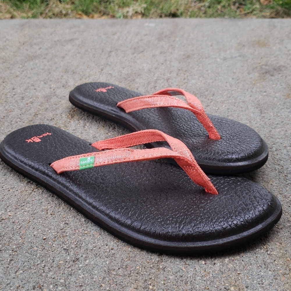 Salmon Sanuk Flip Flops